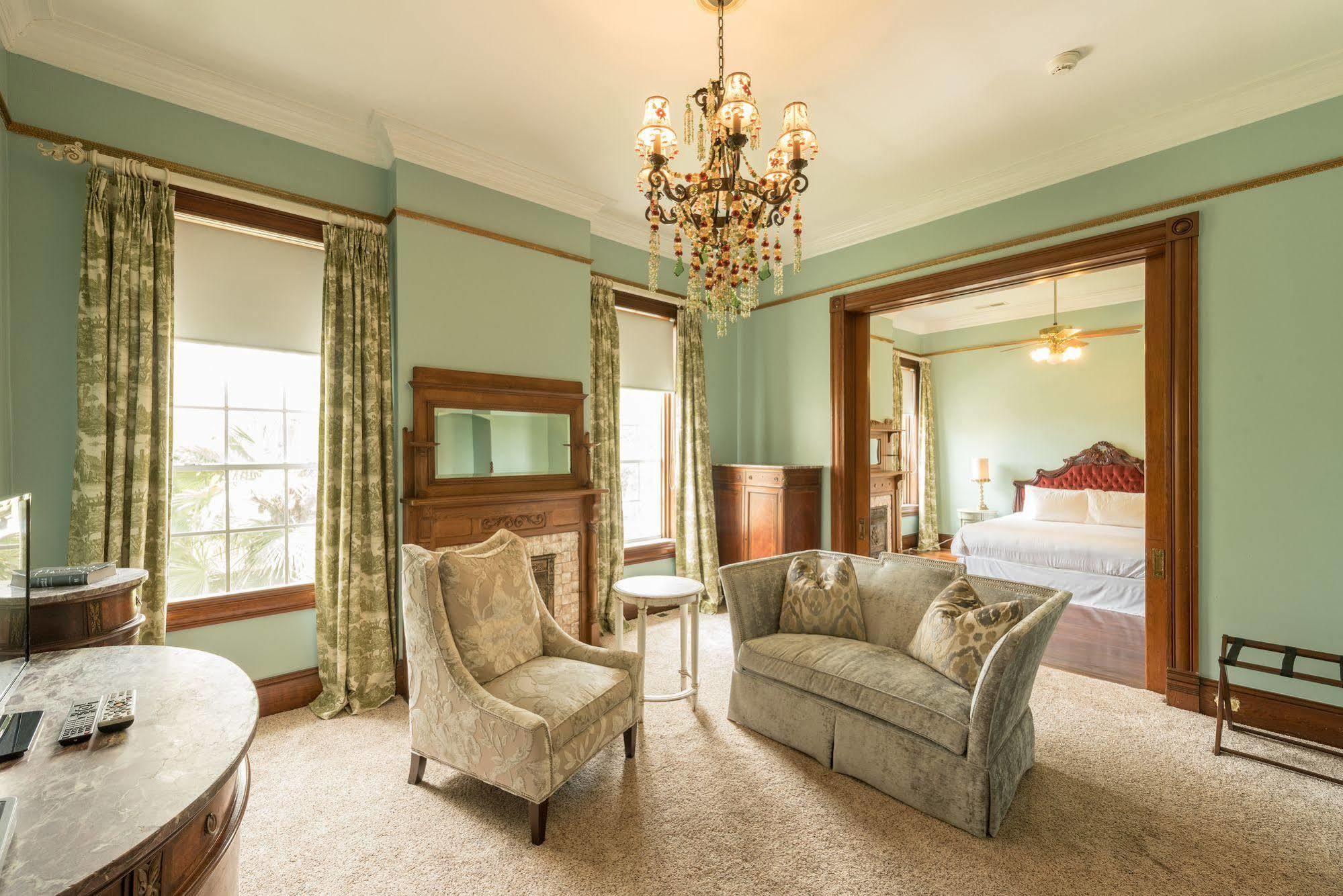 مبيت وإفطار سيغوين Mosheim Mansion المظهر الخارجي الصورة