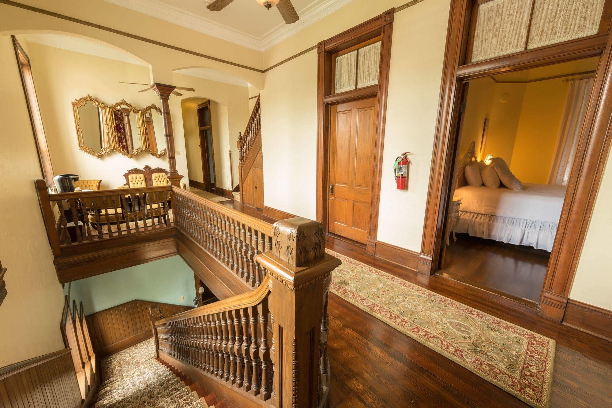 مبيت وإفطار سيغوين Mosheim Mansion المظهر الخارجي الصورة